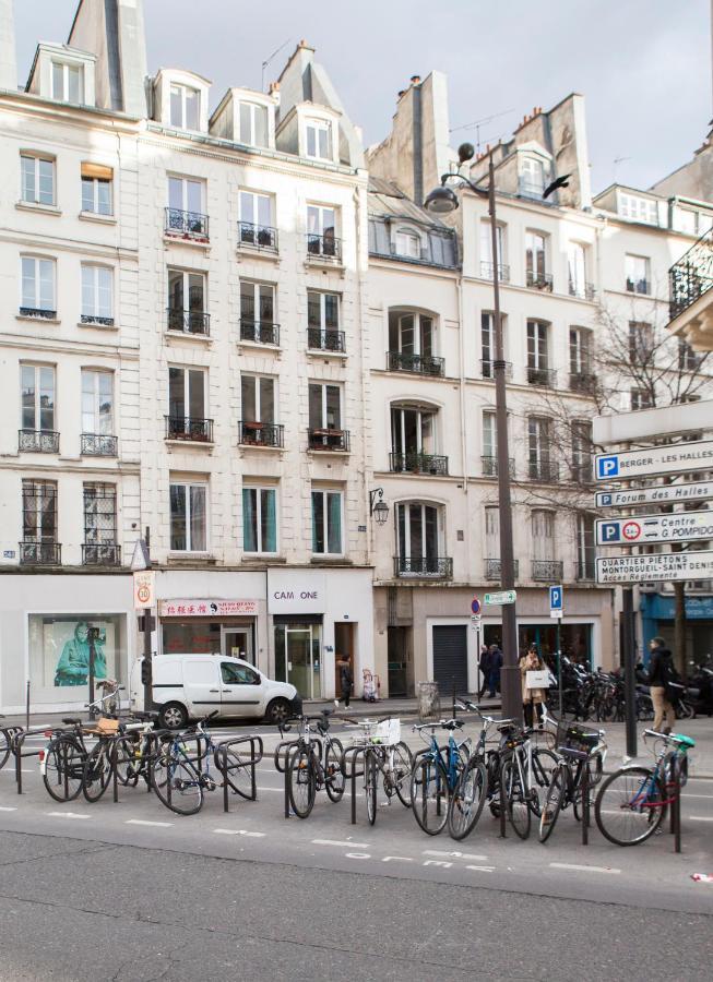 Club246 Paris Saint Martin Bed and Breakfast Exterior foto